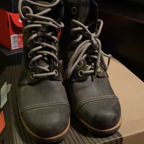 Sorel Wedge Bootie - Picture 2 of 11